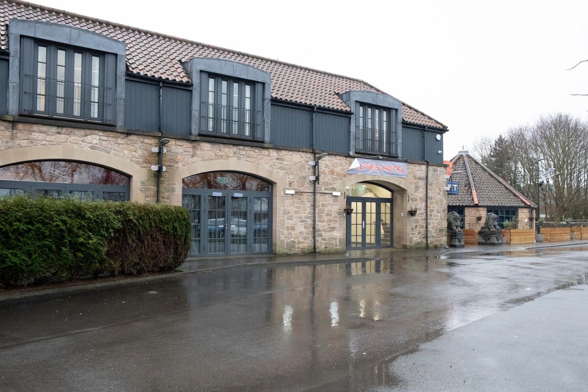 Kelpies Hotel Falkirk Exterior photo